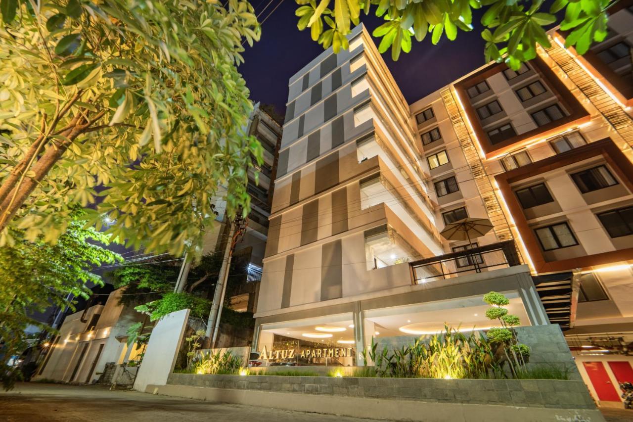 Redliving Apartemen Premium Exclusive Seturan Γιογκιακάρτα Εξωτερικό φωτογραφία